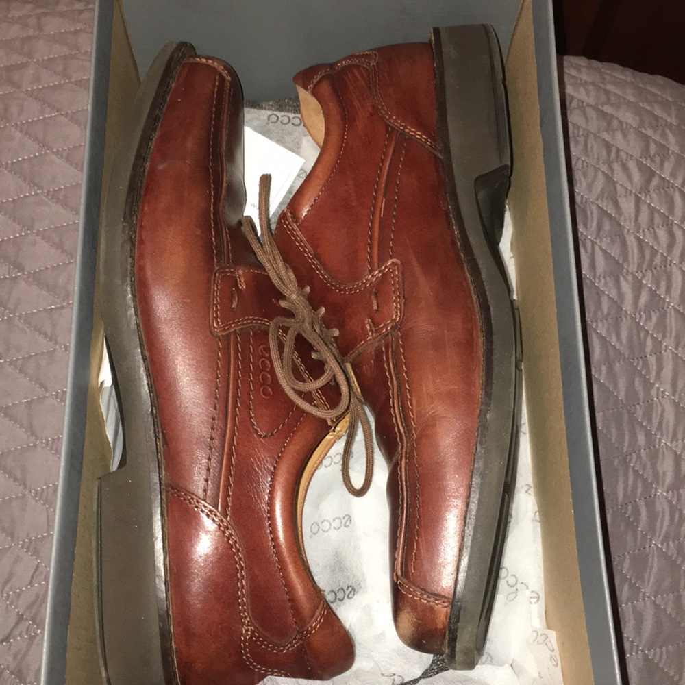DRESS SHOES